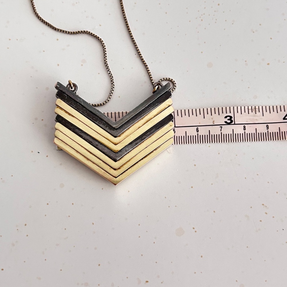 MADEWELL Arrowstack Vintage Chevron Layered Necklace Gold and Black Toned - Picture 10 of 11